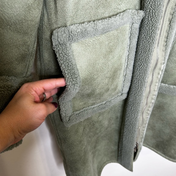 L. F. Markey Reversible Heat Coat in Duck Egg size S/M - Picture 5 of 9